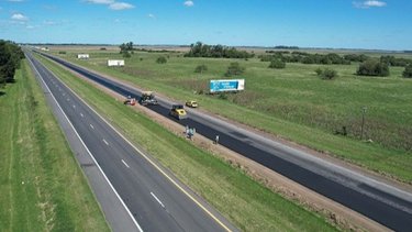 Avanzan las obras sobre la Ruta 2 para mejorar la seguridad y la conectividad en Buenos Aires